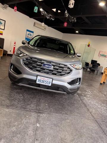 Photo of 2022 Iconic Silver Ford Edge