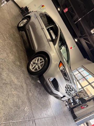 Photo of 2022 Iconic Silver Ford Edge