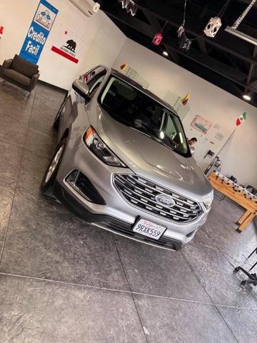 Photo of 2022 Iconic Silver Ford Edge