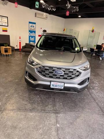 Photo of 2022 Iconic Silver Ford Edge