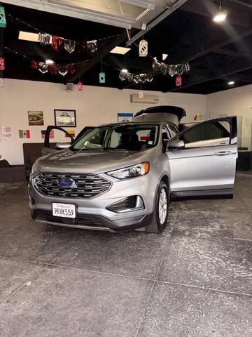 Photo of 2022 Iconic Silver Ford Edge