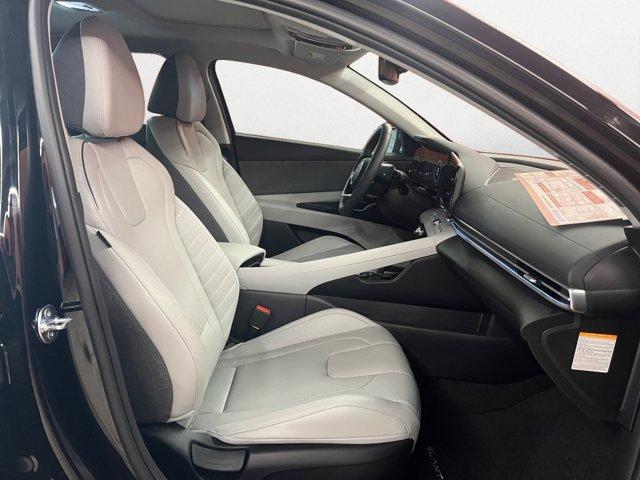 Photo of 2025 Black Hyundai ELANTRA HEV