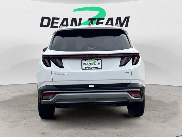 Photo of 2025 Serenity White Pearl Hyundai TUCSON