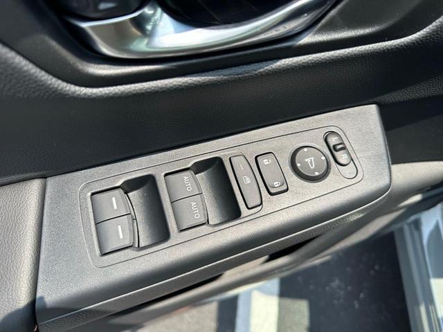Photo of 2026 Urban Gray Pearl Honda CR-V Hybrid
