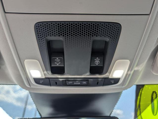 Photo of 2024 Black Honda Pilot