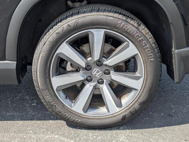 Photo of 2024 Black Honda Pilot