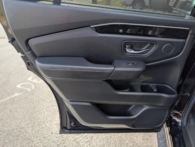 Photo of 2024 Black Honda Pilot