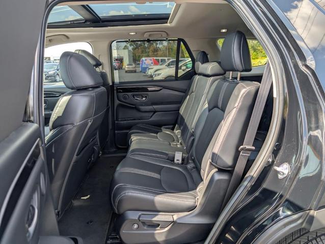 Photo of 2024 Black Honda Pilot