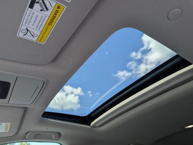 Photo of 2023 White Honda CR-V
