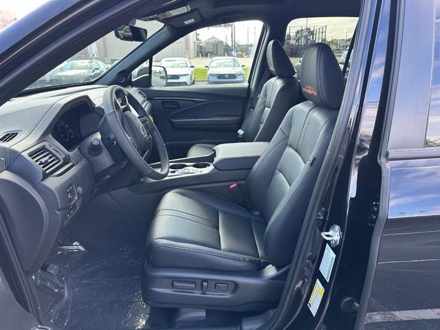 Photo of 2025 Crystal Black Pearl Honda Ridgeline