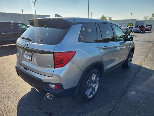 Photo of 2023 Silver Honda Passport