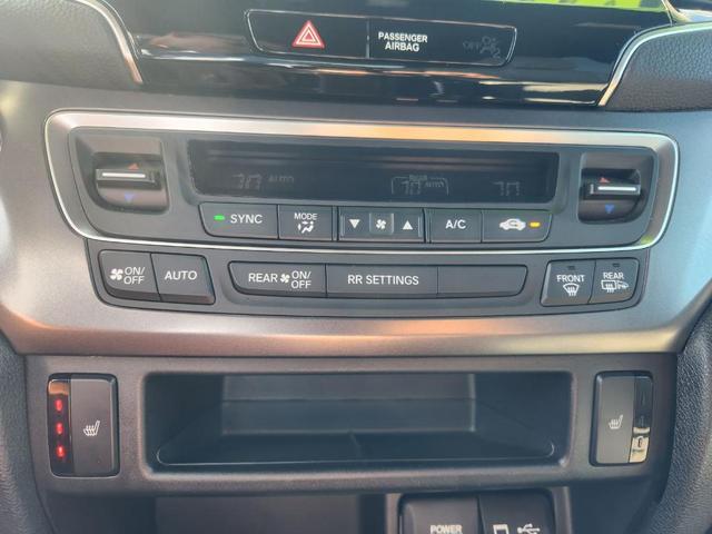Photo of 2023 Silver Honda Passport
