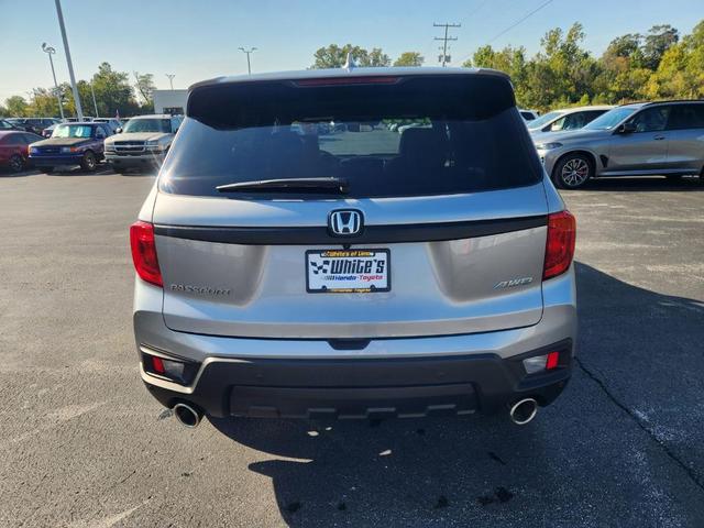 Photo of 2023 Silver Honda Passport
