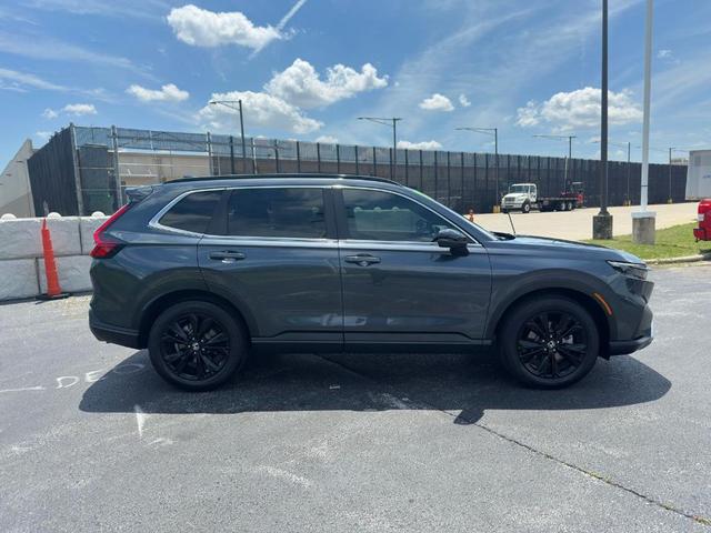 Photo of 2024 Gray Honda CR-V Hybrid
