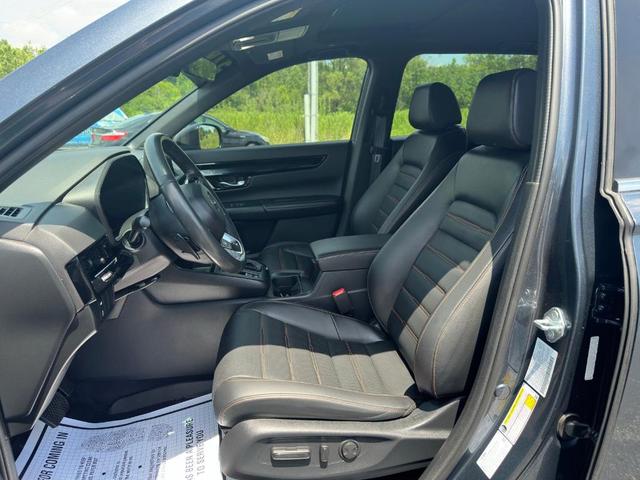 Photo of 2024 Gray Honda CR-V Hybrid