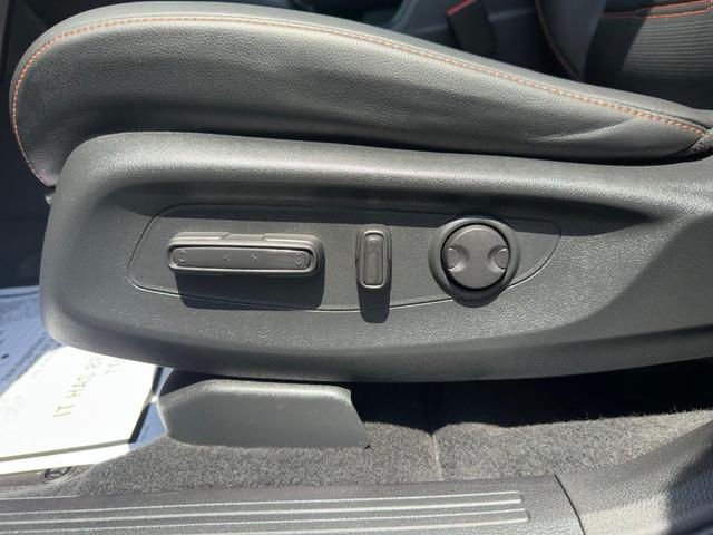 Photo of 2024 Gray Honda CR-V Hybrid