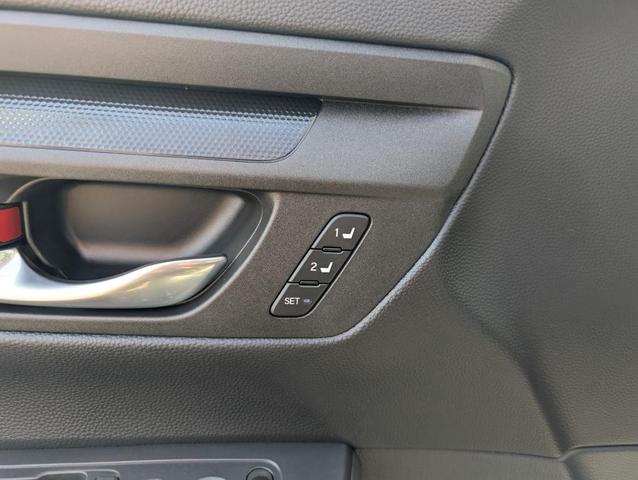 Photo of 2025 Silver Honda CR-V Hybrid
