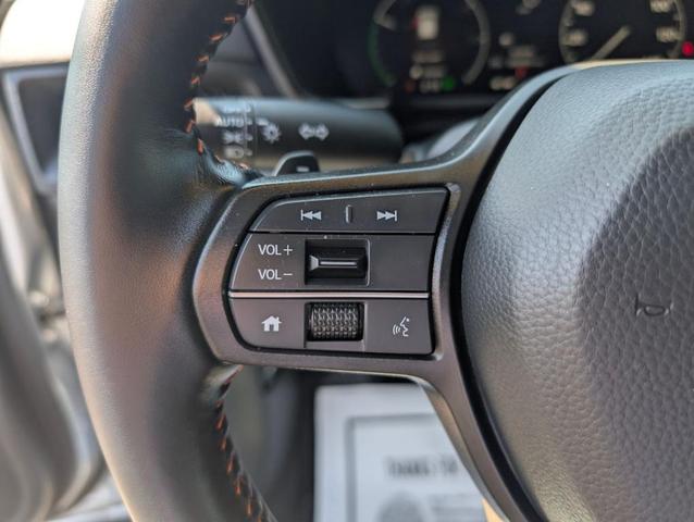 Photo of 2025 Silver Honda CR-V Hybrid