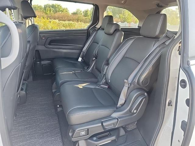 Photo of 2023 White Honda Odyssey