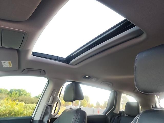 Photo of 2023 White Honda Odyssey