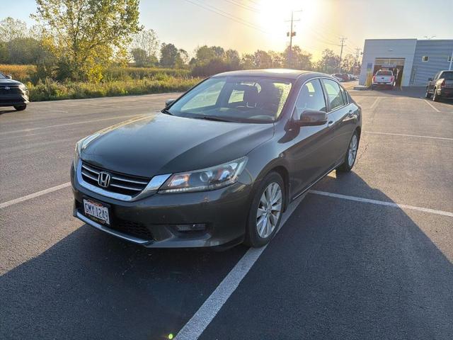 Photo of 2015 Green Honda Accord