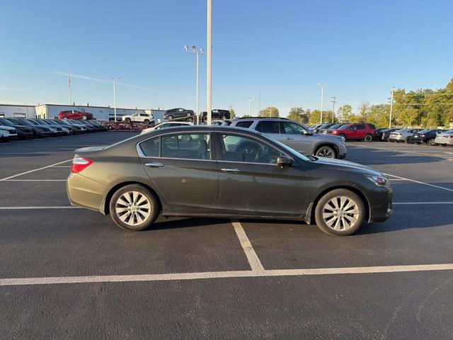 Photo of 2015 Green Honda Accord