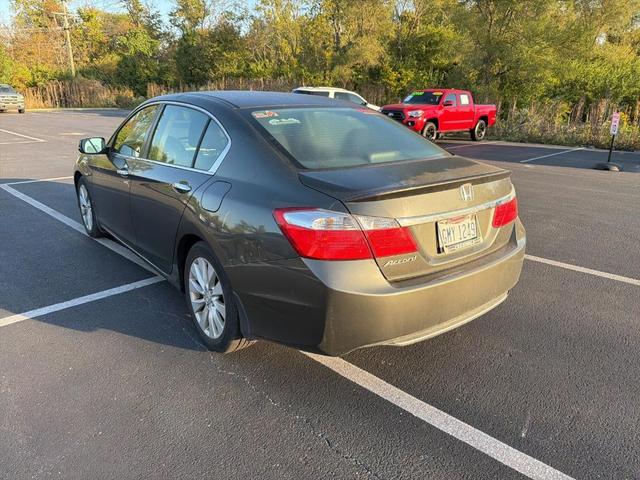 Photo of 2015 Green Honda Accord