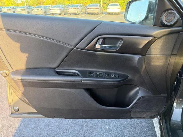 Photo of 2015 Green Honda Accord