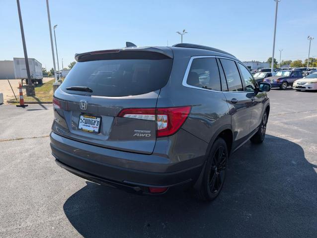 Photo of 2022 Gray Honda Pilot