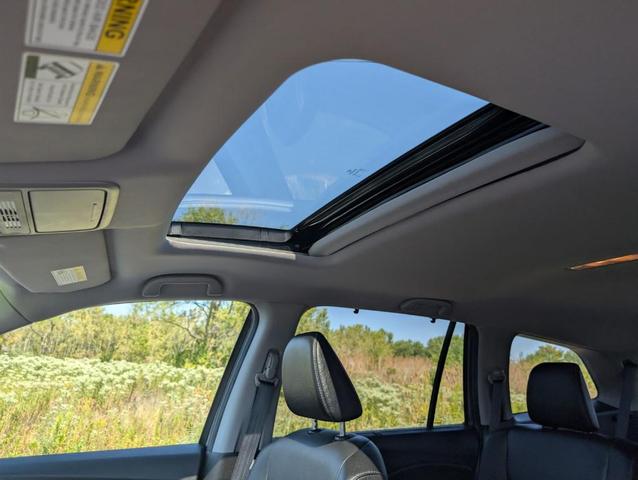Photo of 2022 Gray Honda Pilot