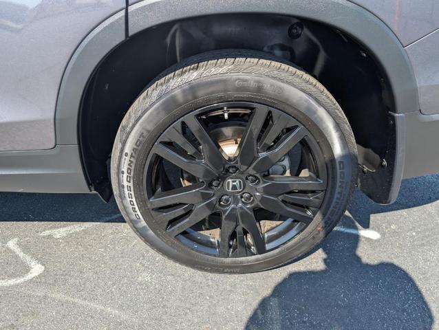 Photo of 2022 Gray Honda Pilot