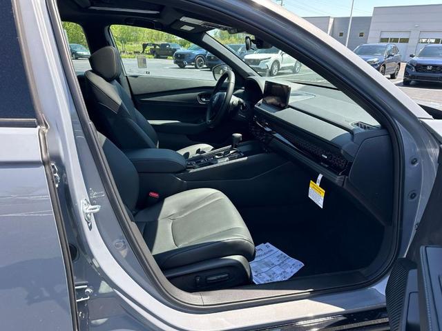 Photo of 2025 Urban Gray Pearl Honda Accord Hybrid
