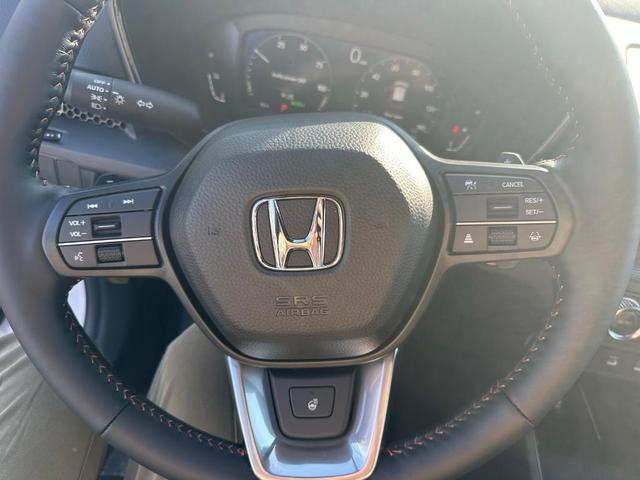 Photo of 2026 Platinum White Pearl Honda CR-V Hybrid