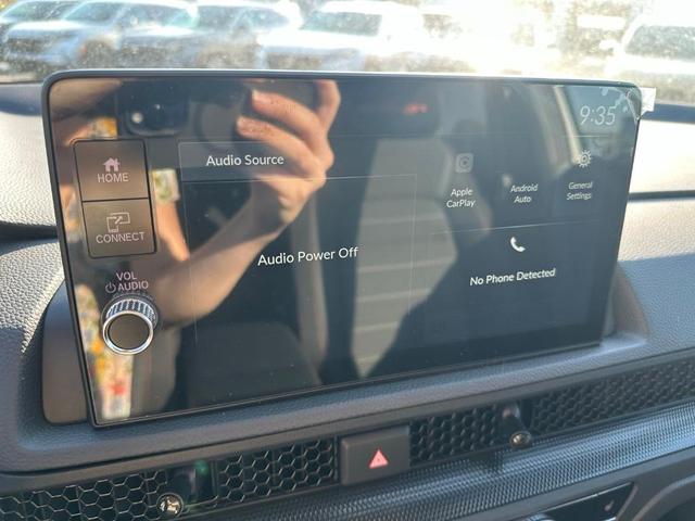 Photo of 2026 Platinum White Pearl Honda CR-V Hybrid