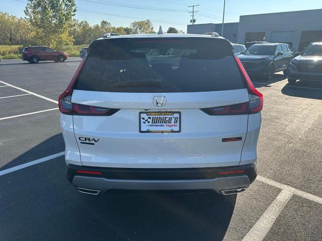 Photo of 2026 Platinum White Pearl Honda CR-V Hybrid