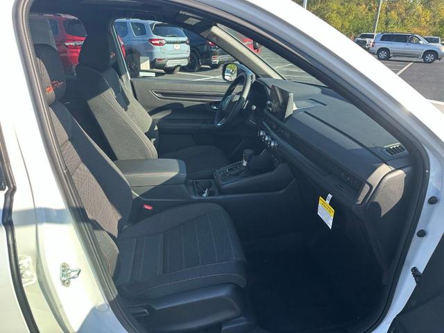 Photo of 2026 Platinum White Pearl Honda CR-V Hybrid