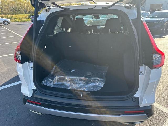 Photo of 2026 Platinum White Pearl Honda CR-V Hybrid