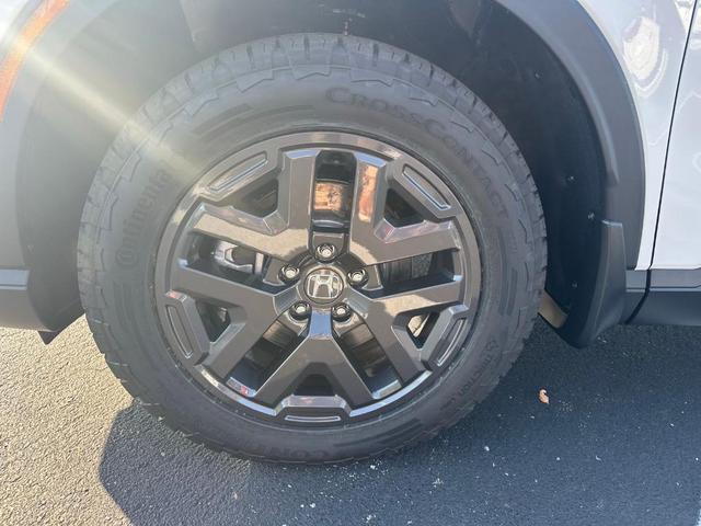 Photo of 2026 Platinum White Pearl Honda CR-V Hybrid