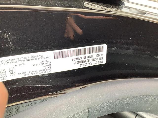 Photo of 2025 Diamond Black Chrysler Pacifica