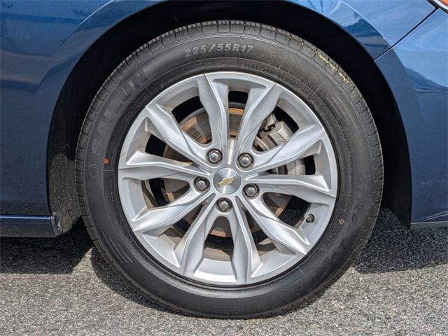 Photo of 2022 Northsky Blue Metallic Chevrolet Malibu