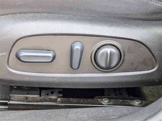 Photo of 2022 Northsky Blue Metallic Chevrolet Malibu