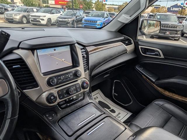 Photo of 2015 Quicksilver Metallic GMC Yukon