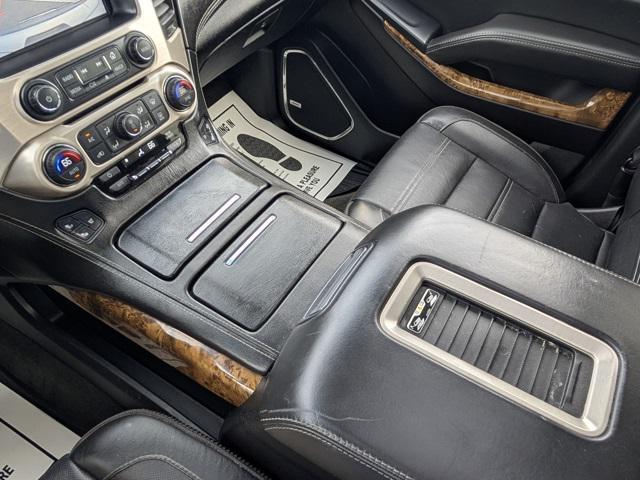 Photo of 2015 Quicksilver Metallic GMC Yukon