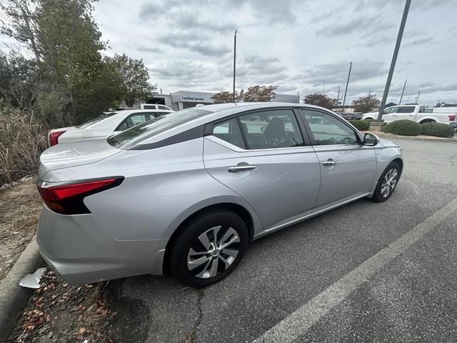 Photo of 2020 Brilliant Silver Metallic Nissan Altima
