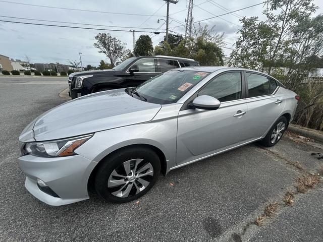 Photo of 2020 Brilliant Silver Metallic Nissan Altima