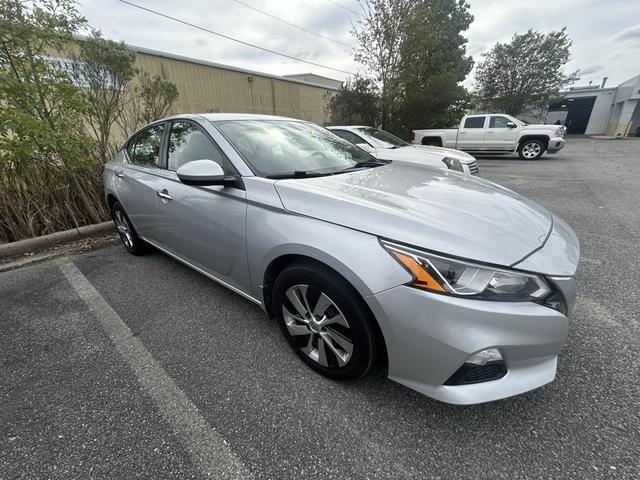 Photo of 2020 Brilliant Silver Metallic Nissan Altima