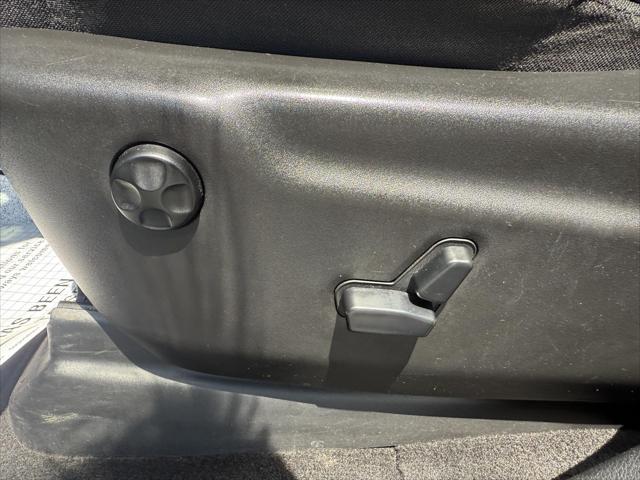 Photo of 2015 Gray Jeep Grand Cherokee