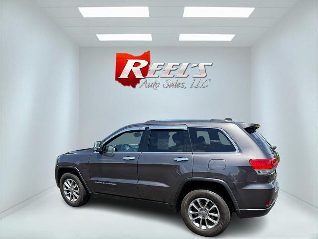 Photo of 2015 Gray Jeep Grand Cherokee