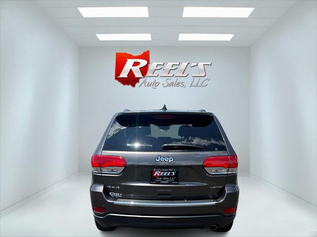 Photo of 2015 Gray Jeep Grand Cherokee