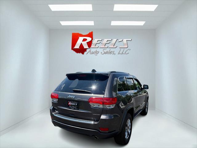 Photo of 2015 Gray Jeep Grand Cherokee